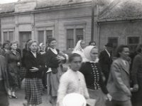 ALBUM 1957 07  1957 Május 1.-i felvonulás, Aszód - Kossuth Lajos utca.